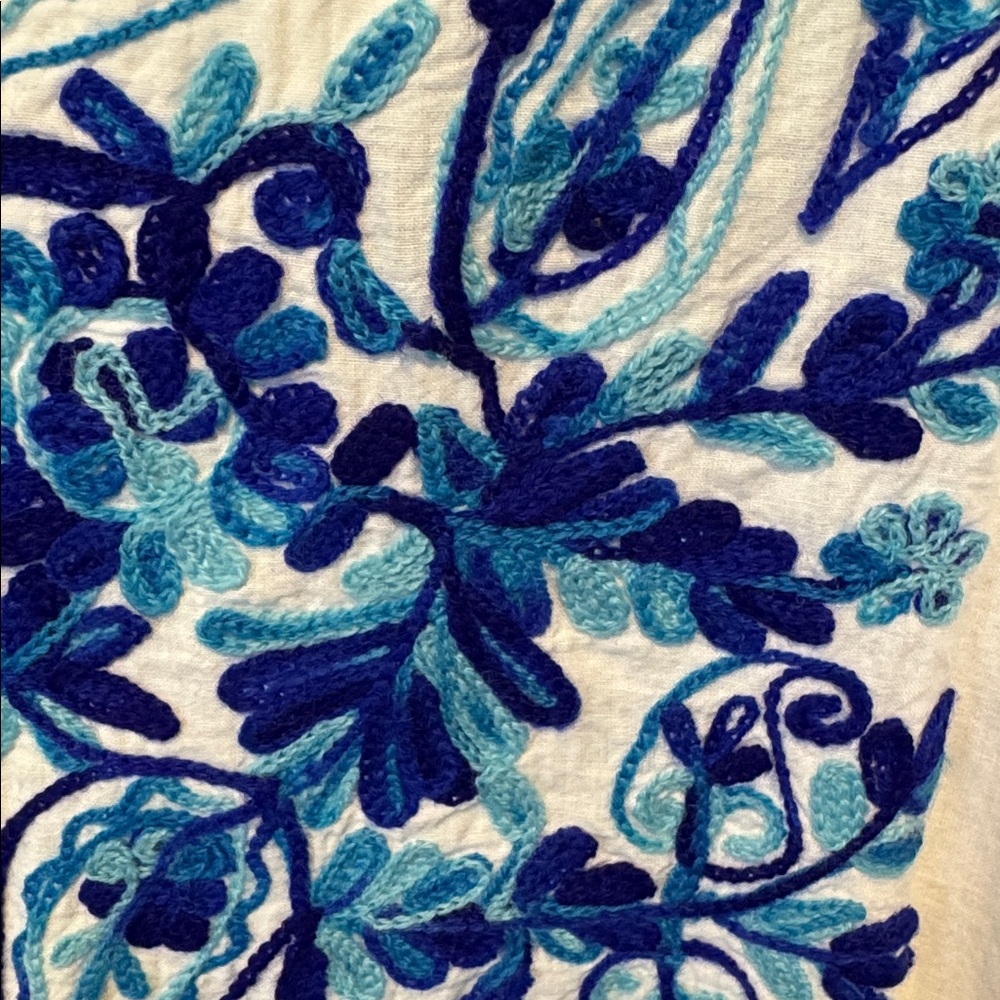 White Tunic with Blue Embroidery - Picture 4 of 6